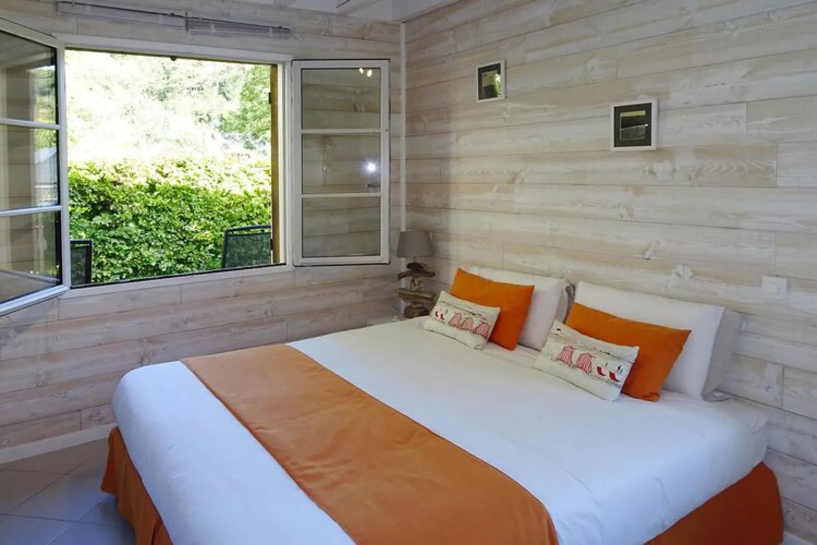 Holiday home St Martin-aux-Buneaux-Bedroom