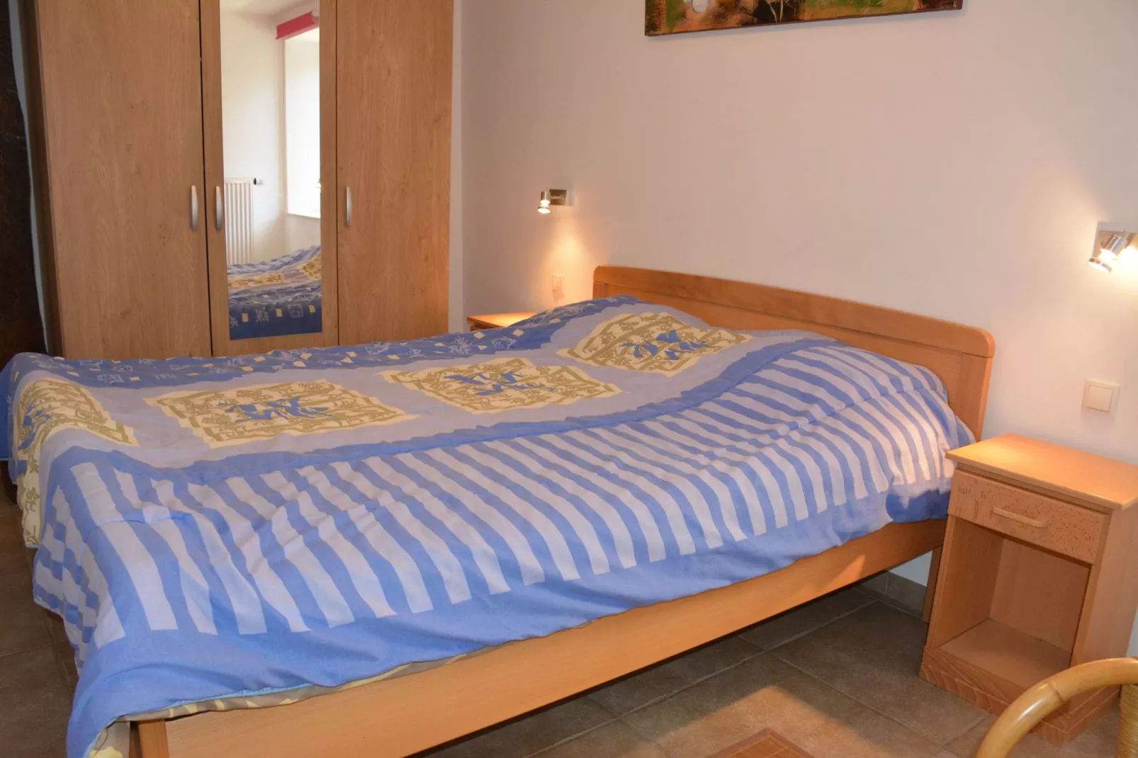 Aux Hirondelles-Bedroom