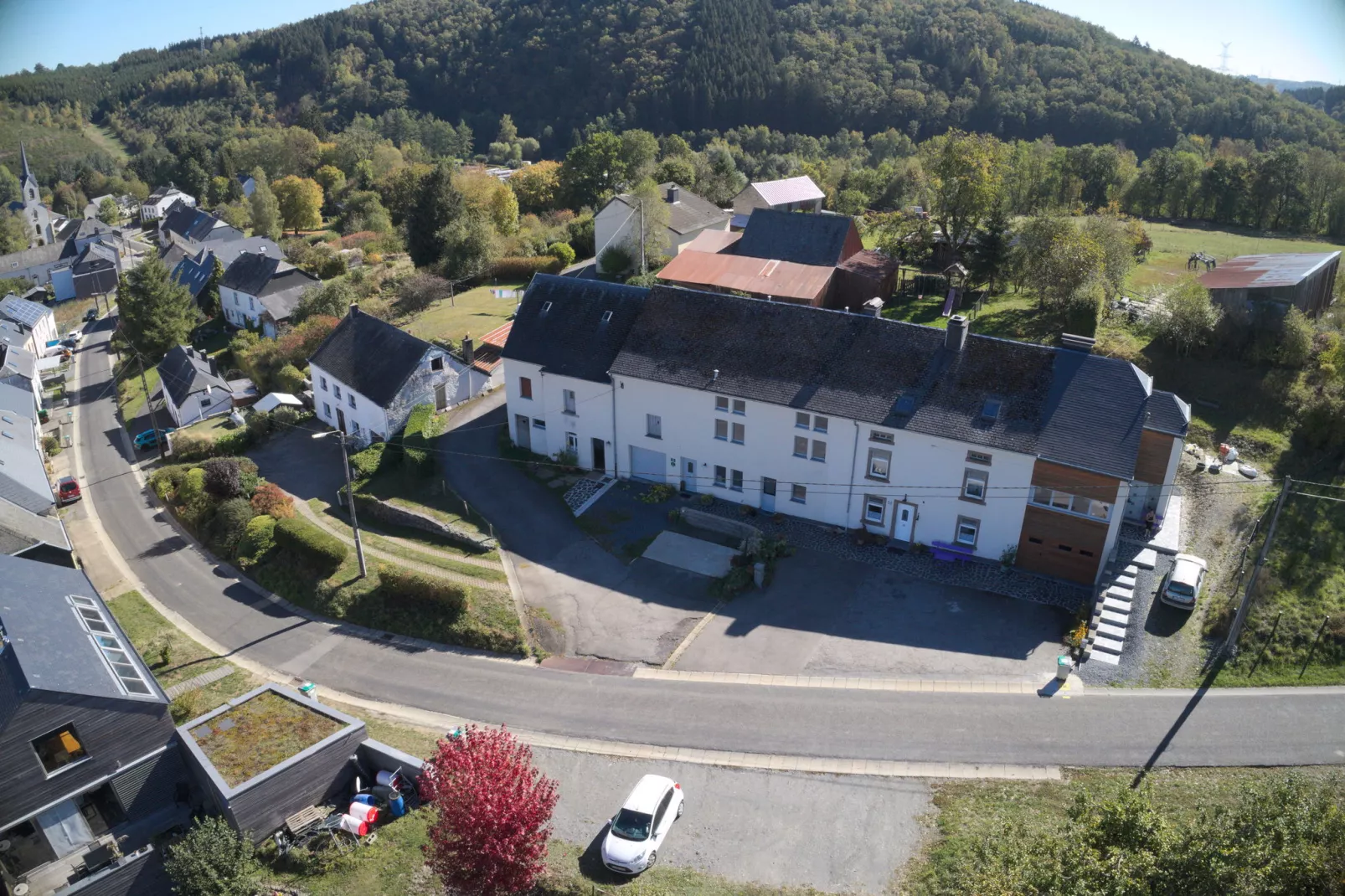 Aux Hirondelles-Exterior summer