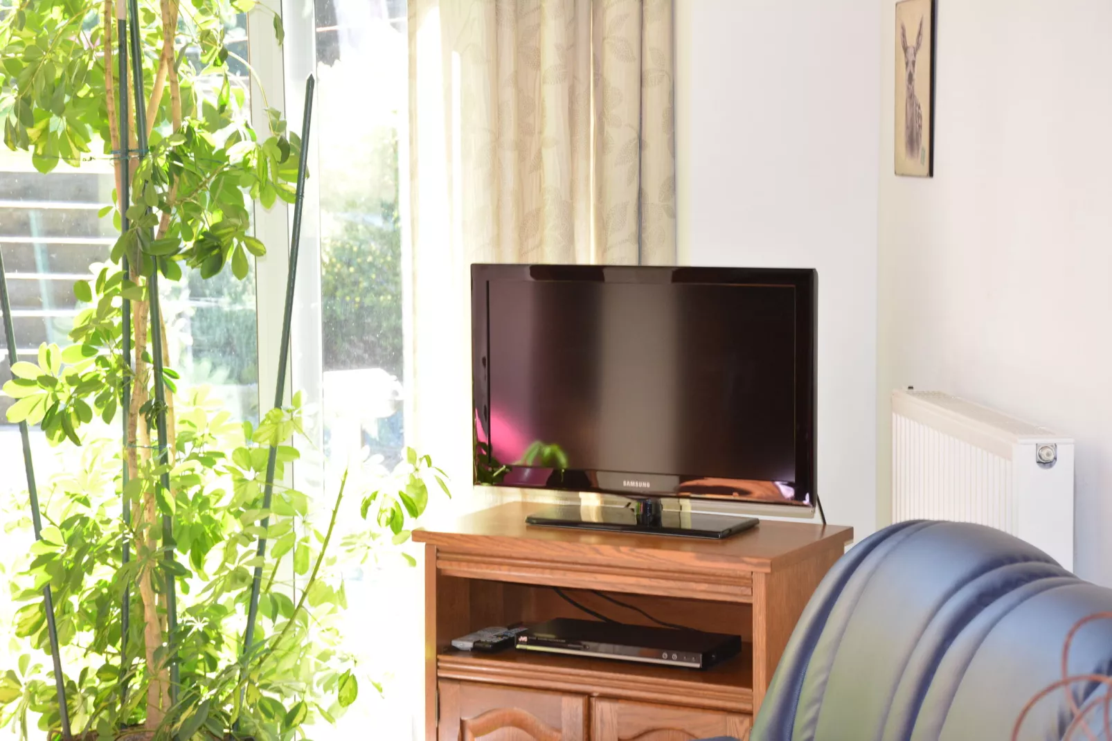 Aux Hirondelles-Living room