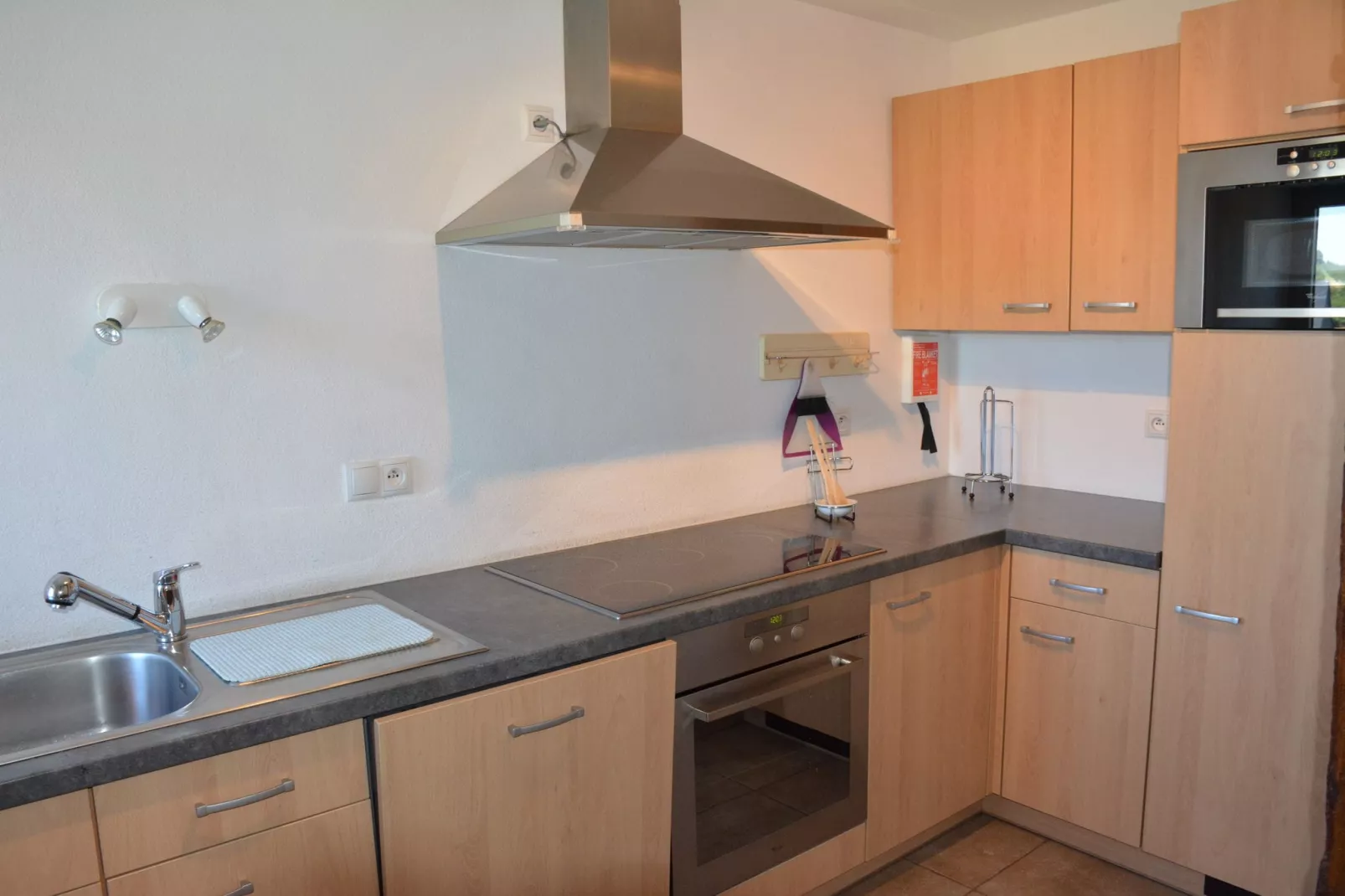 Aux Hirondelles-Kitchen