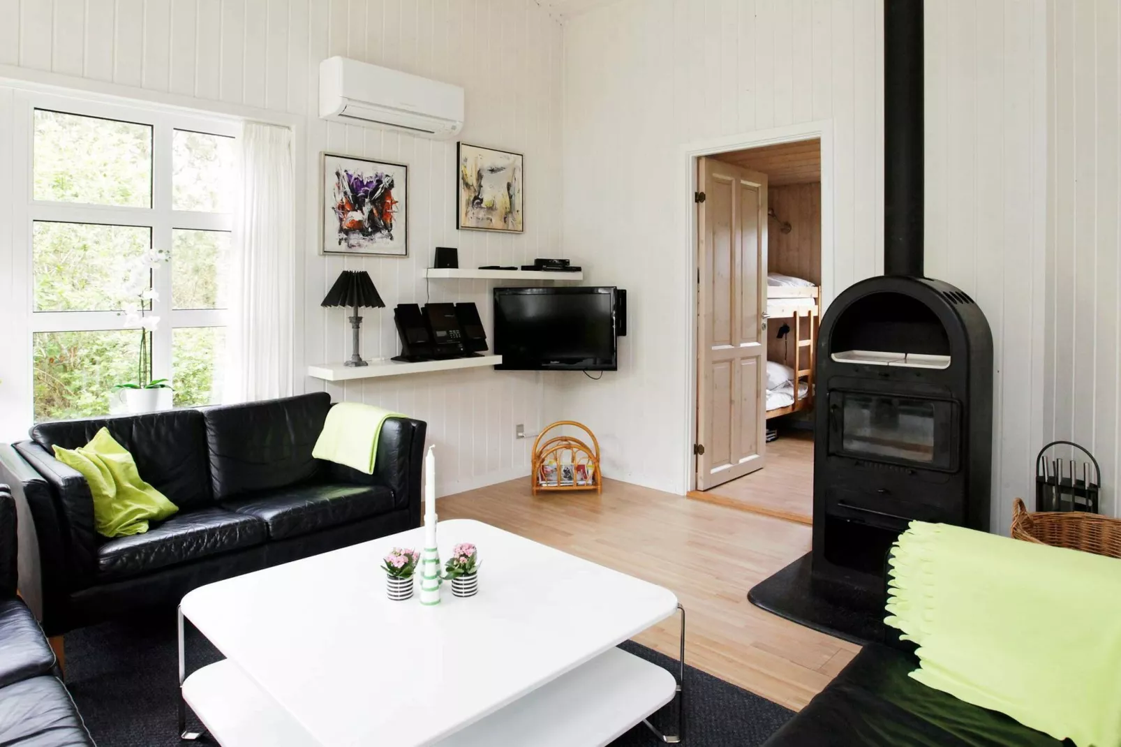 Luxury Retreat with Pool - By Traum Ferienwohnungen-Indoor