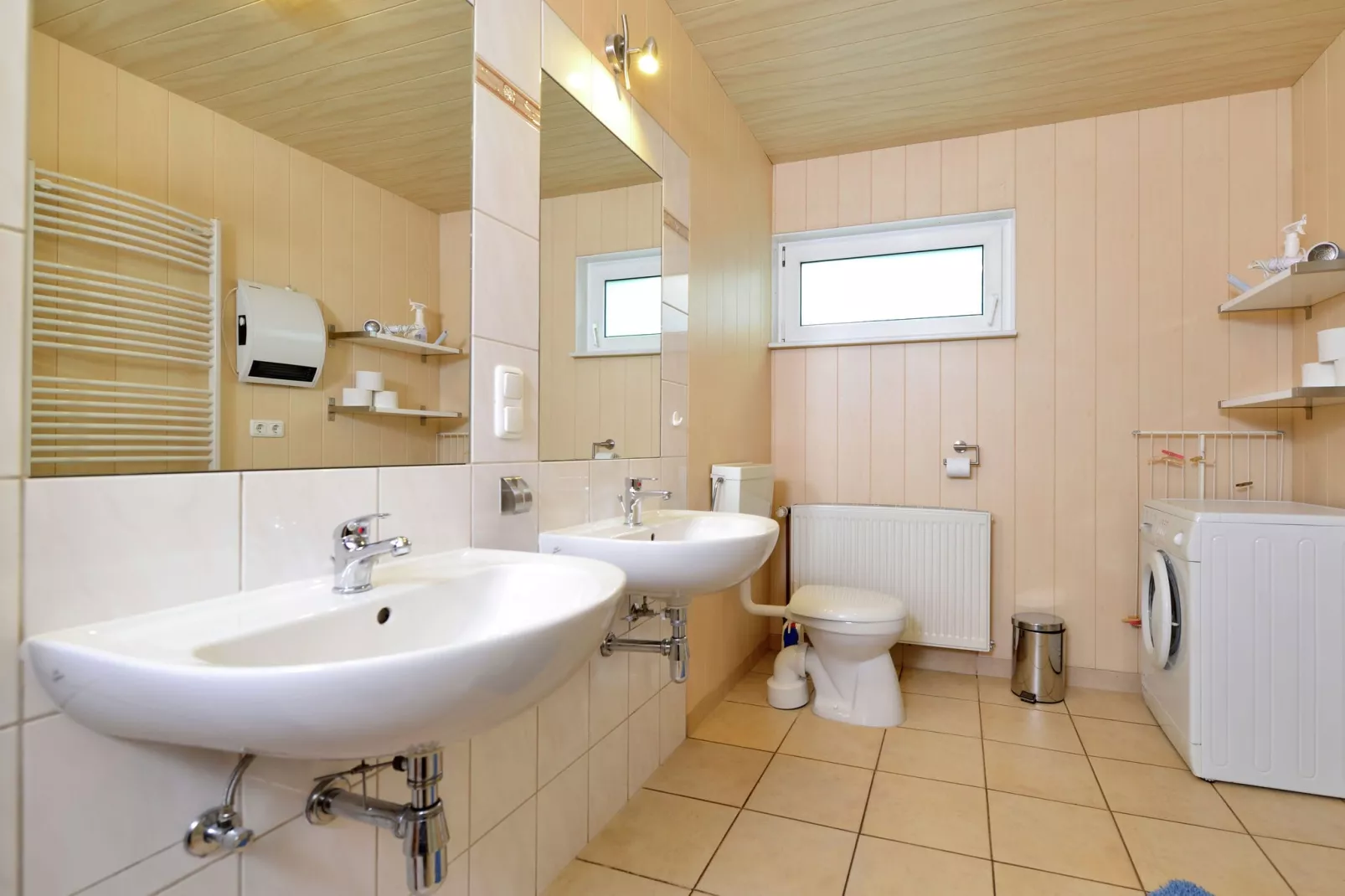 Ferienwohnung I Diemelsee-Bathroom