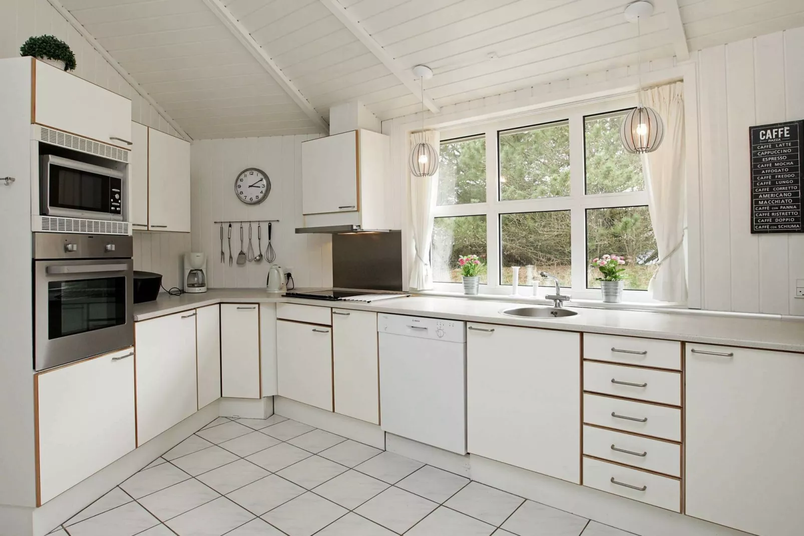 Luxury Retreat with Pool - By Traum Ferienwohnungen-Indoor