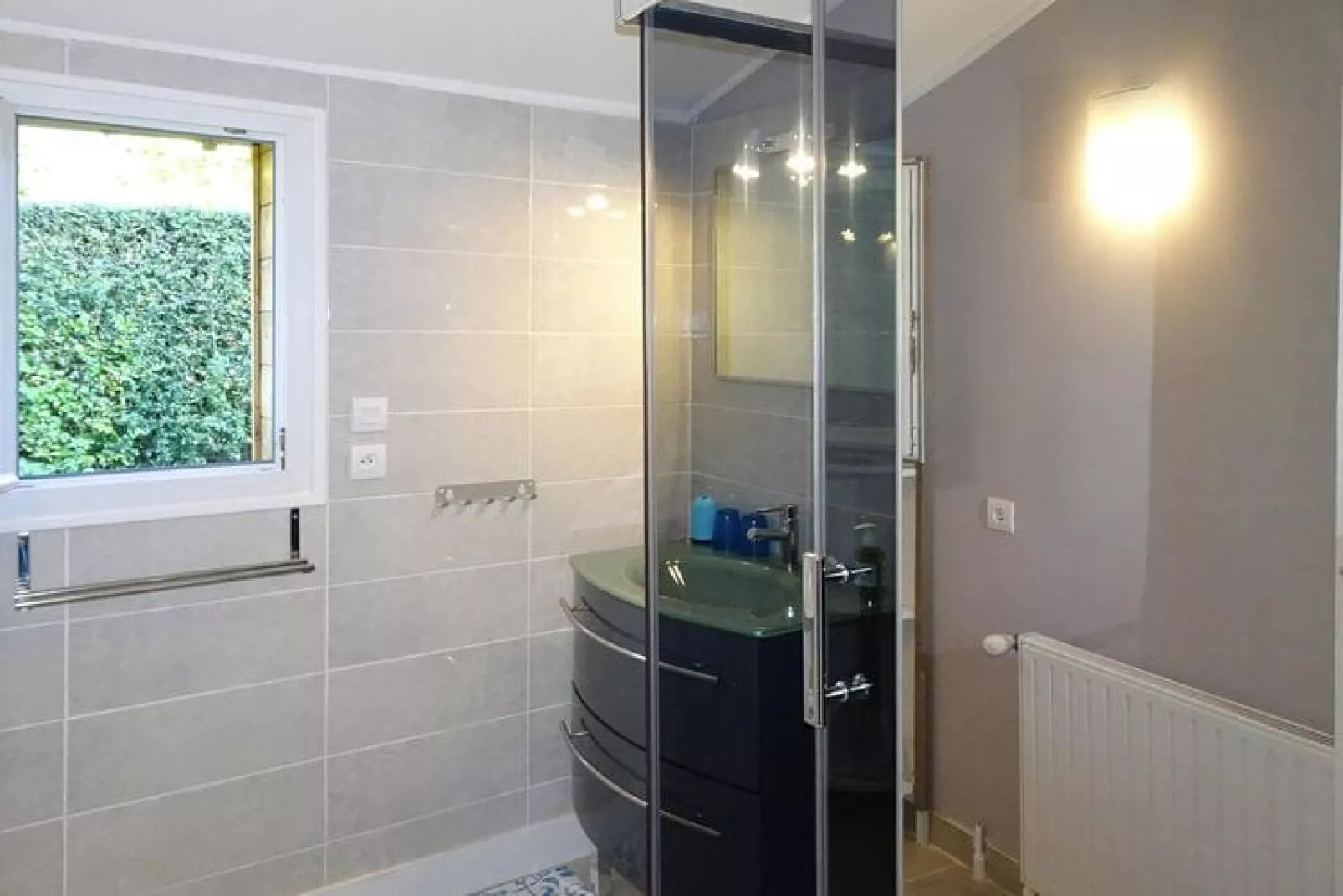 Holiday home, Les Grandes-Ventes-La Rosée-La Rosée-Bathroom