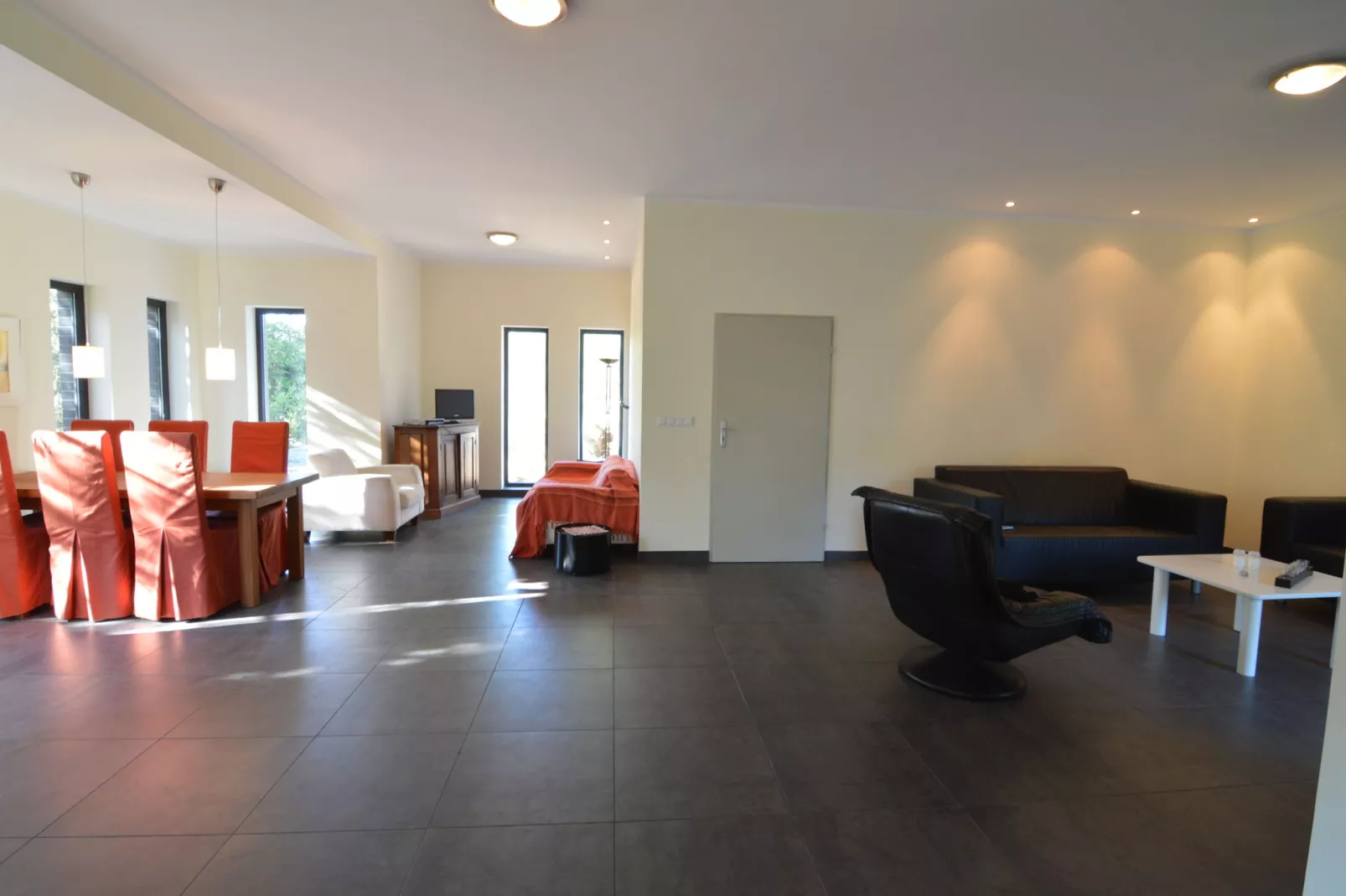 Lacus-Living room