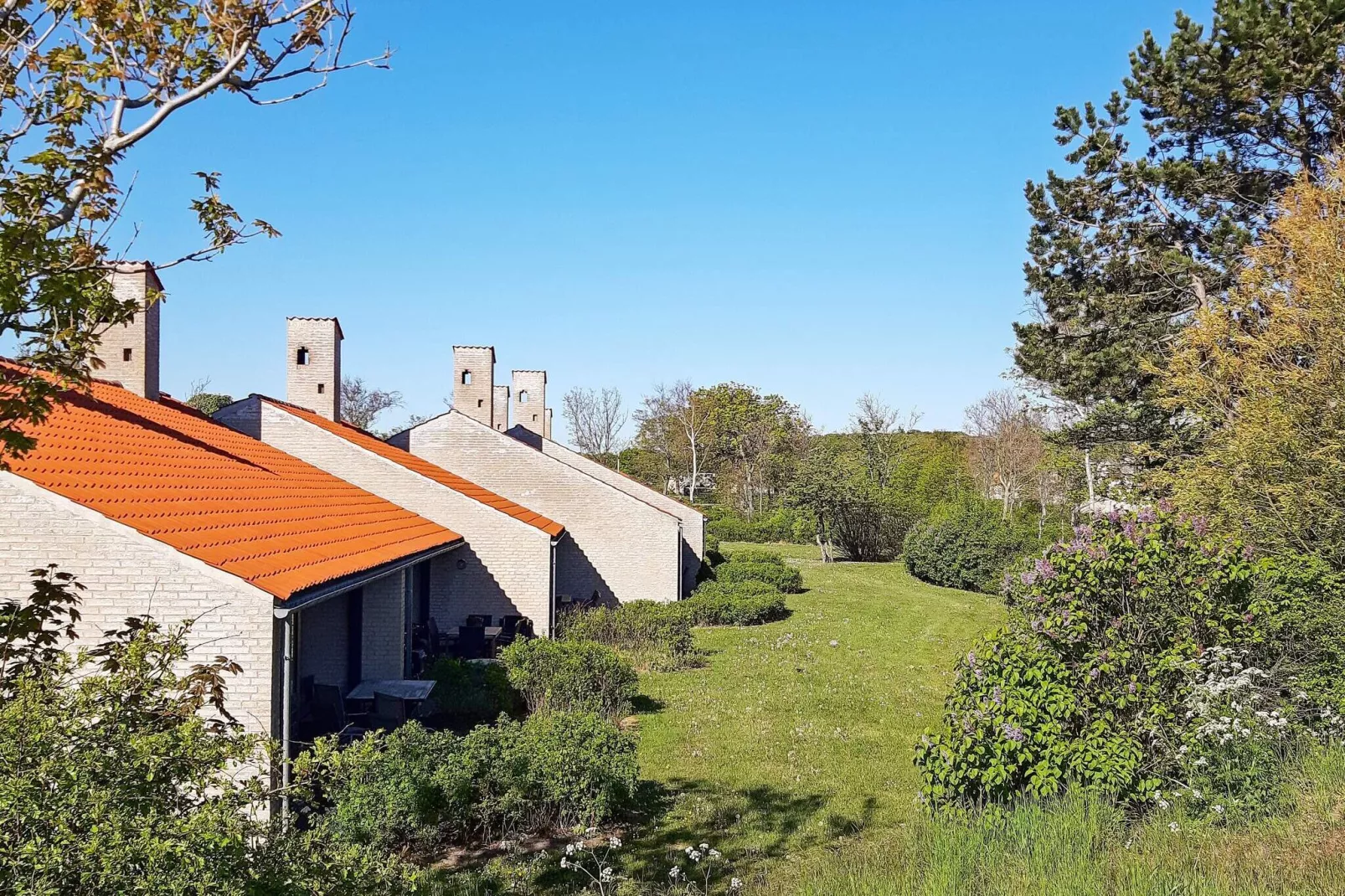 3 room,w/partially seaview-Outdoor
