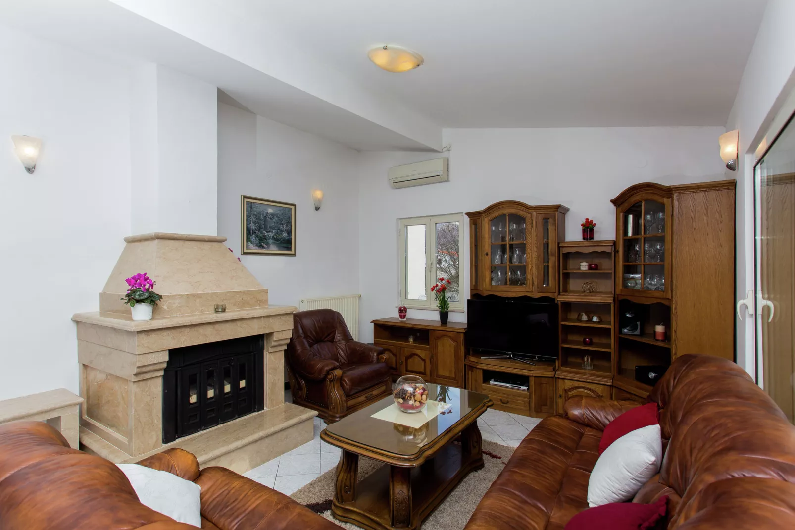 Villa Almas holiday house-Living room