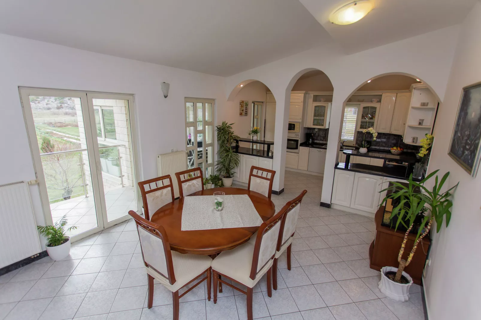 Villa Almas holiday house-Dining room