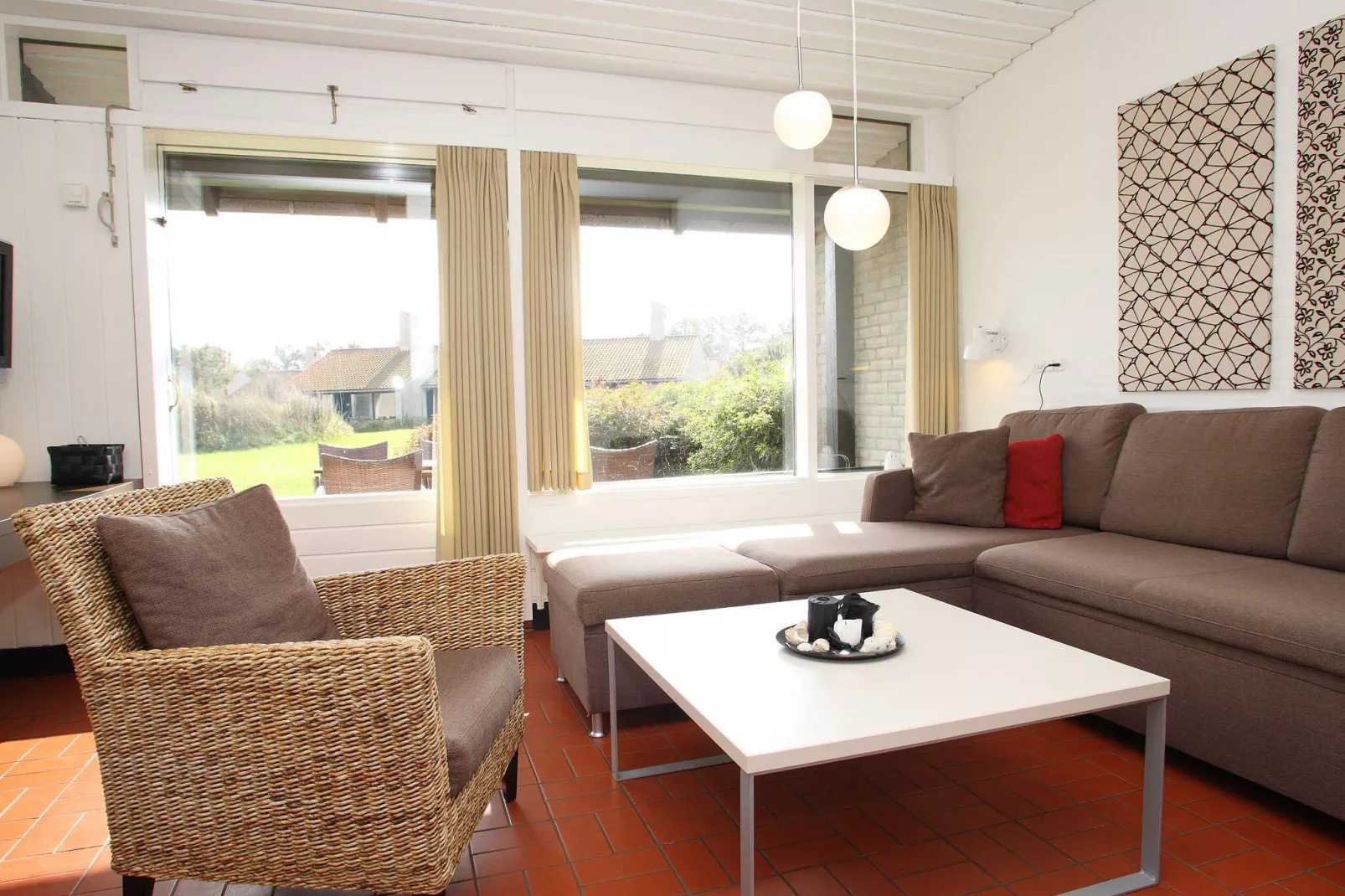 3 room,w/partially seaview-Indoor