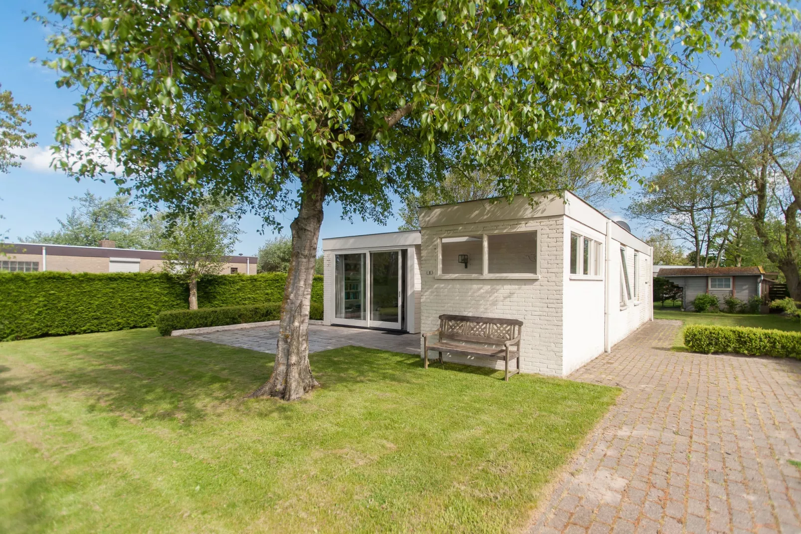 Strandhuis-Exterior summer