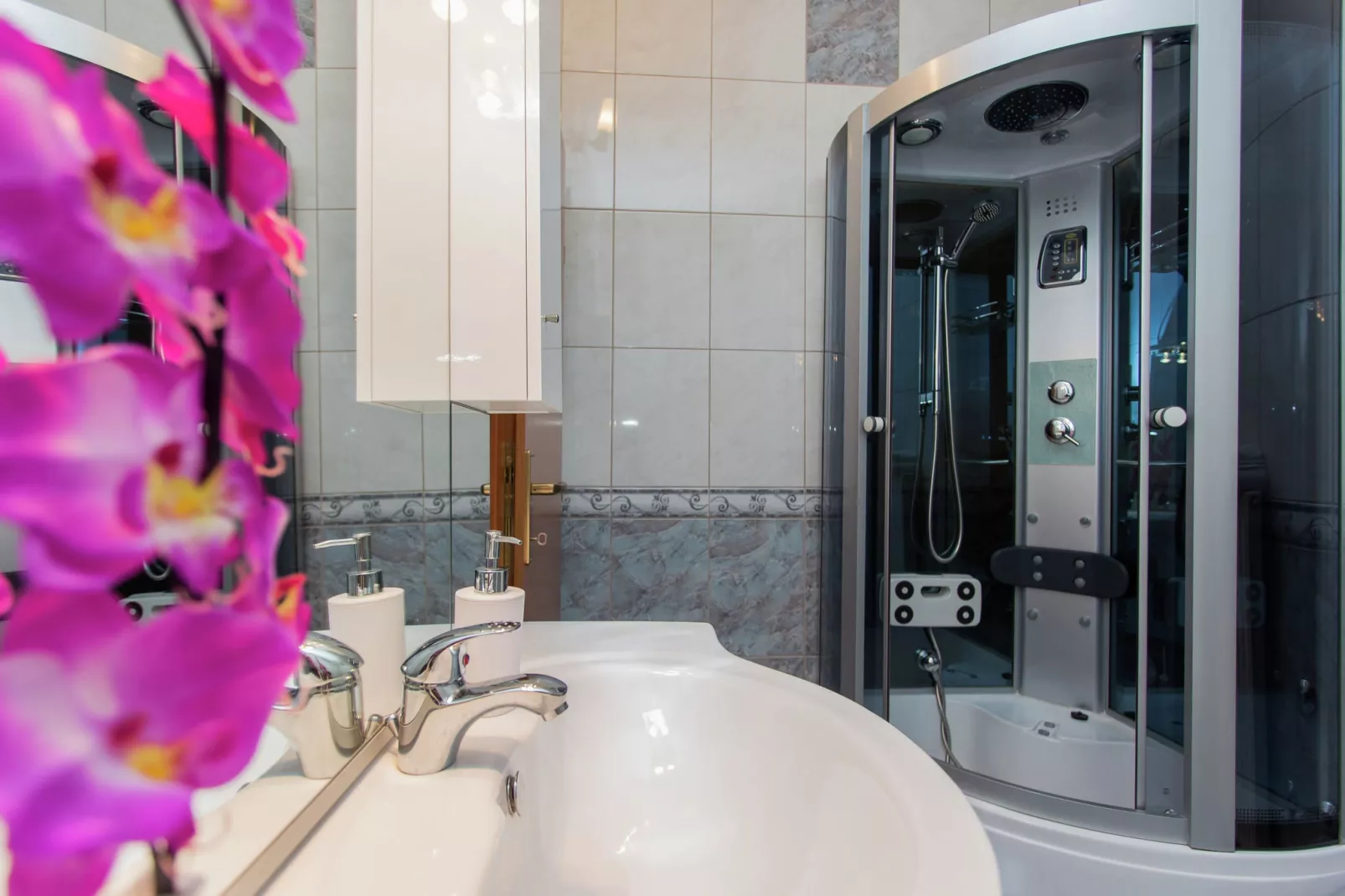 Villa Almas holiday house-Bathroom