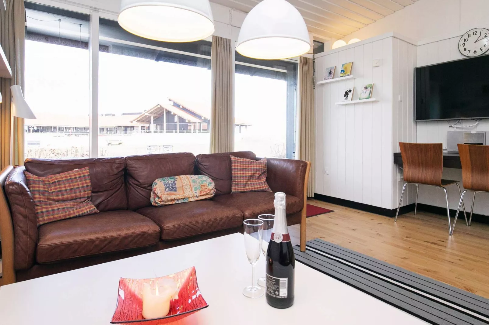3 room,w/partially seaview-Indoor