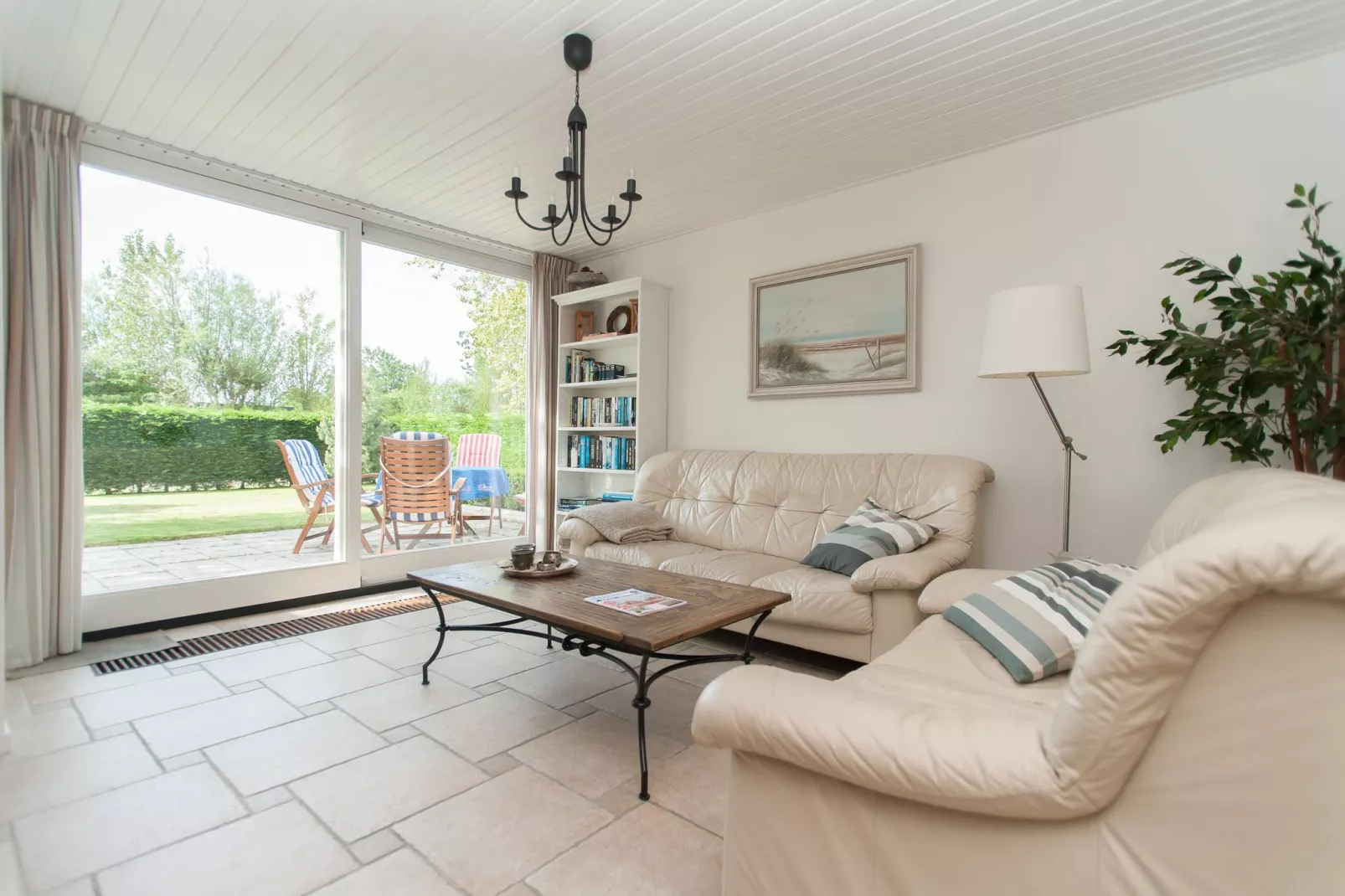 Strandhuis-Living room