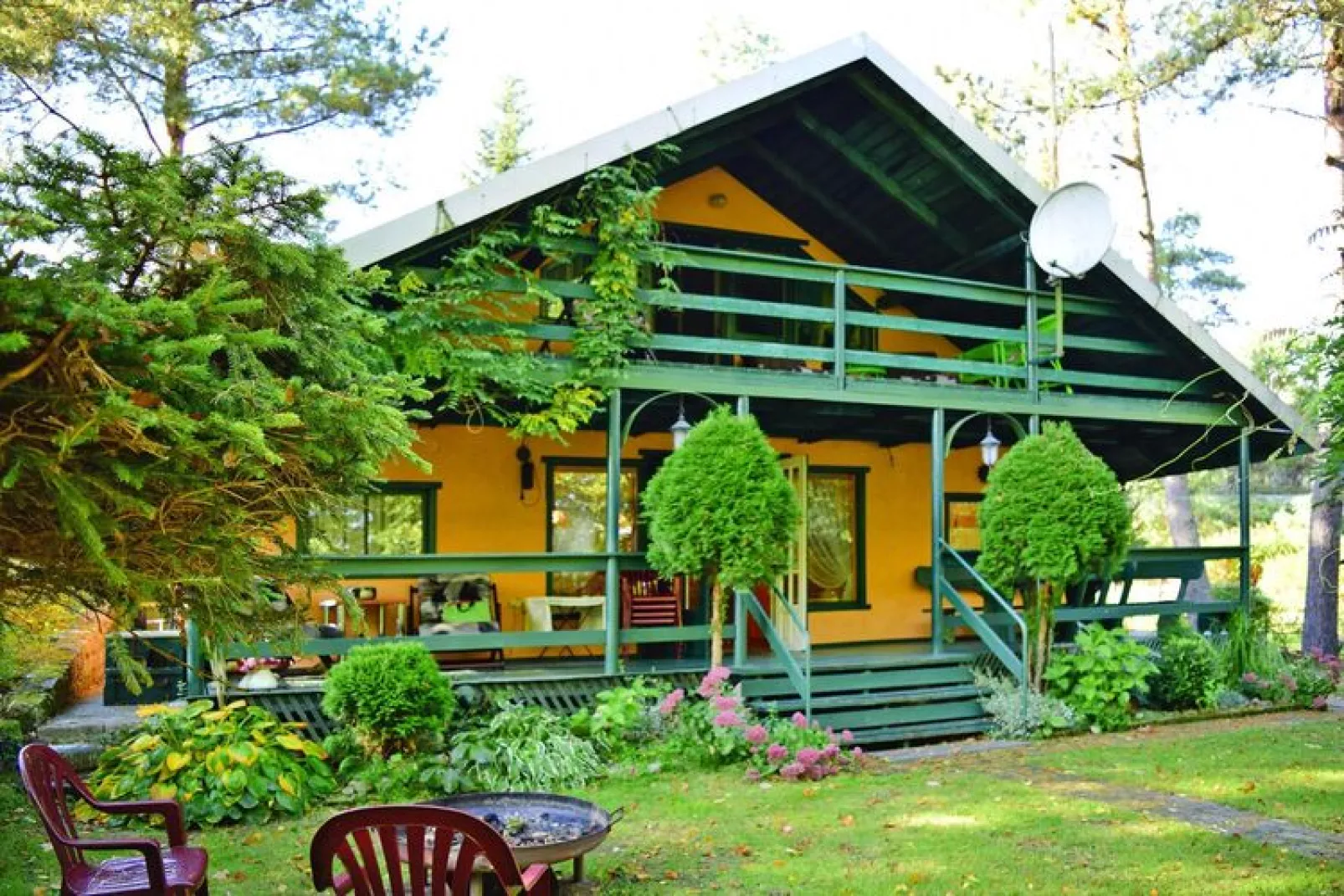 Holiday Home with whirlpool at the lake in Zakowo-Außenbereich Sommer