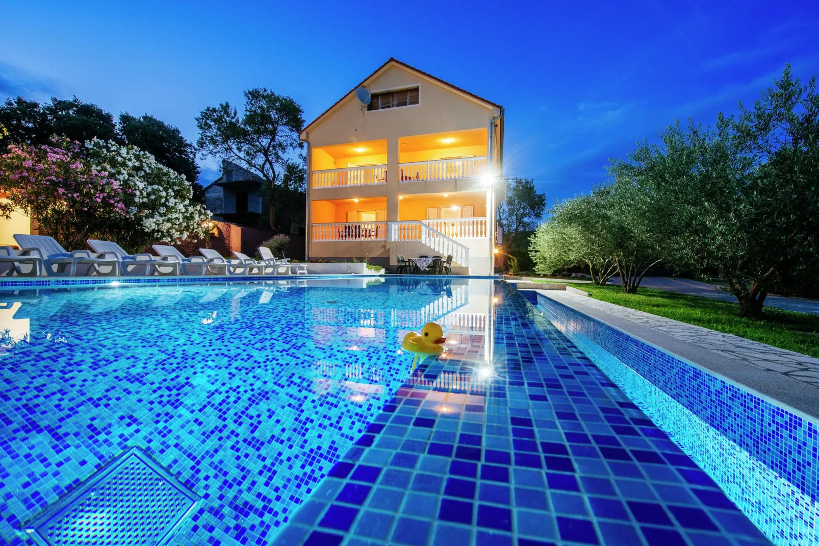 Holiday house Blanka-Pool