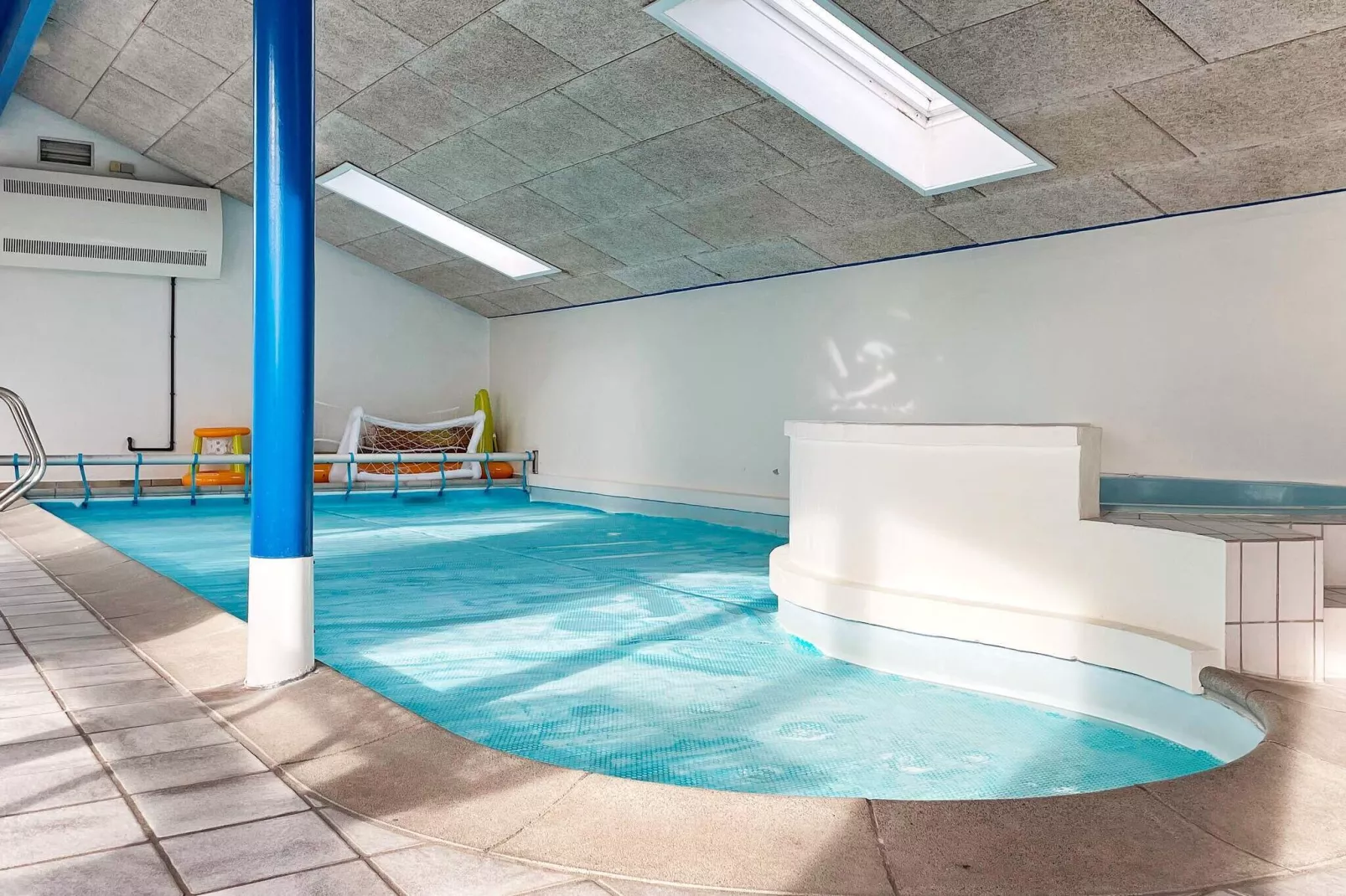 12 person holiday home in Henne-Pool