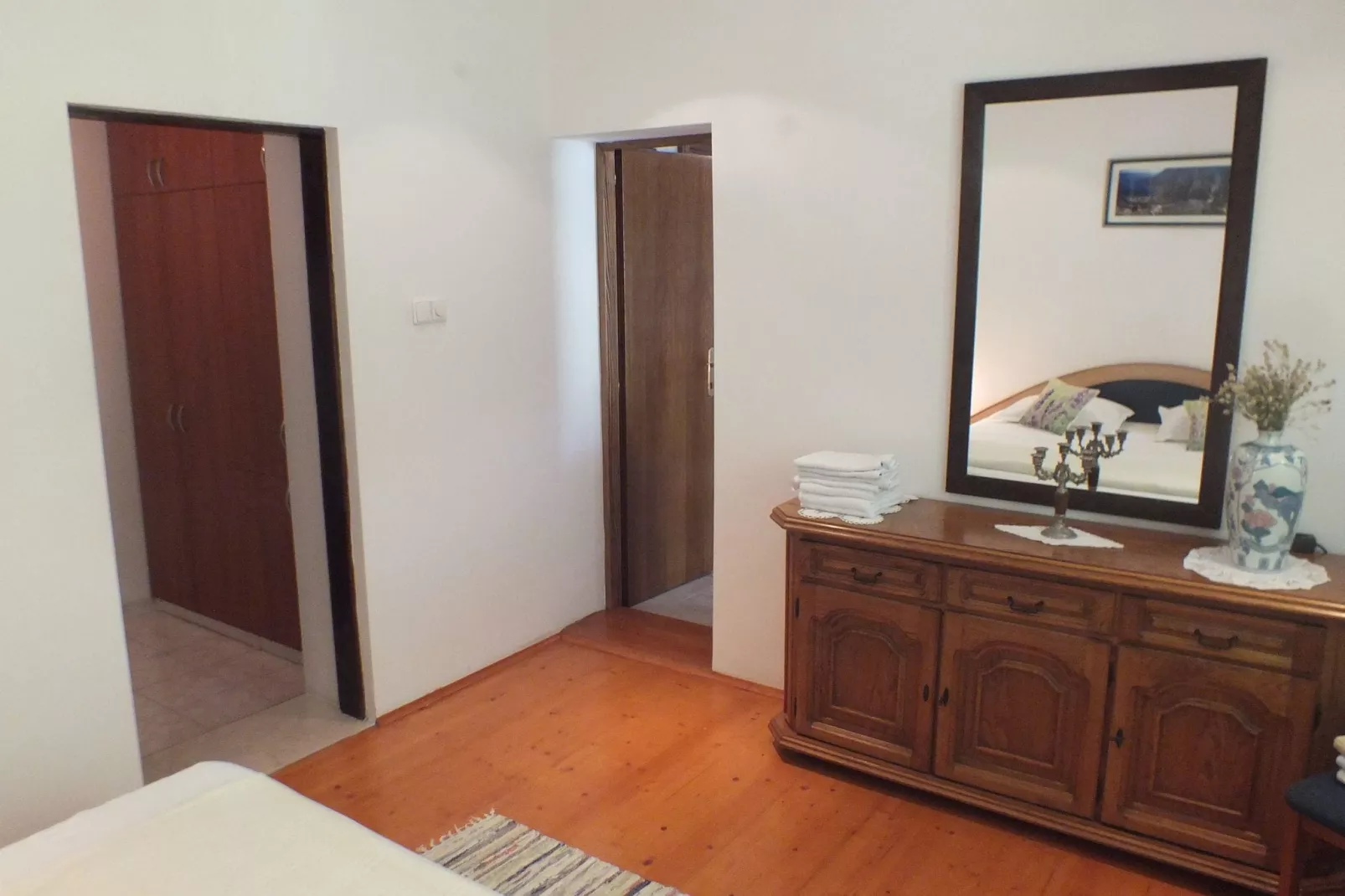 Olive apartment-Bedroom