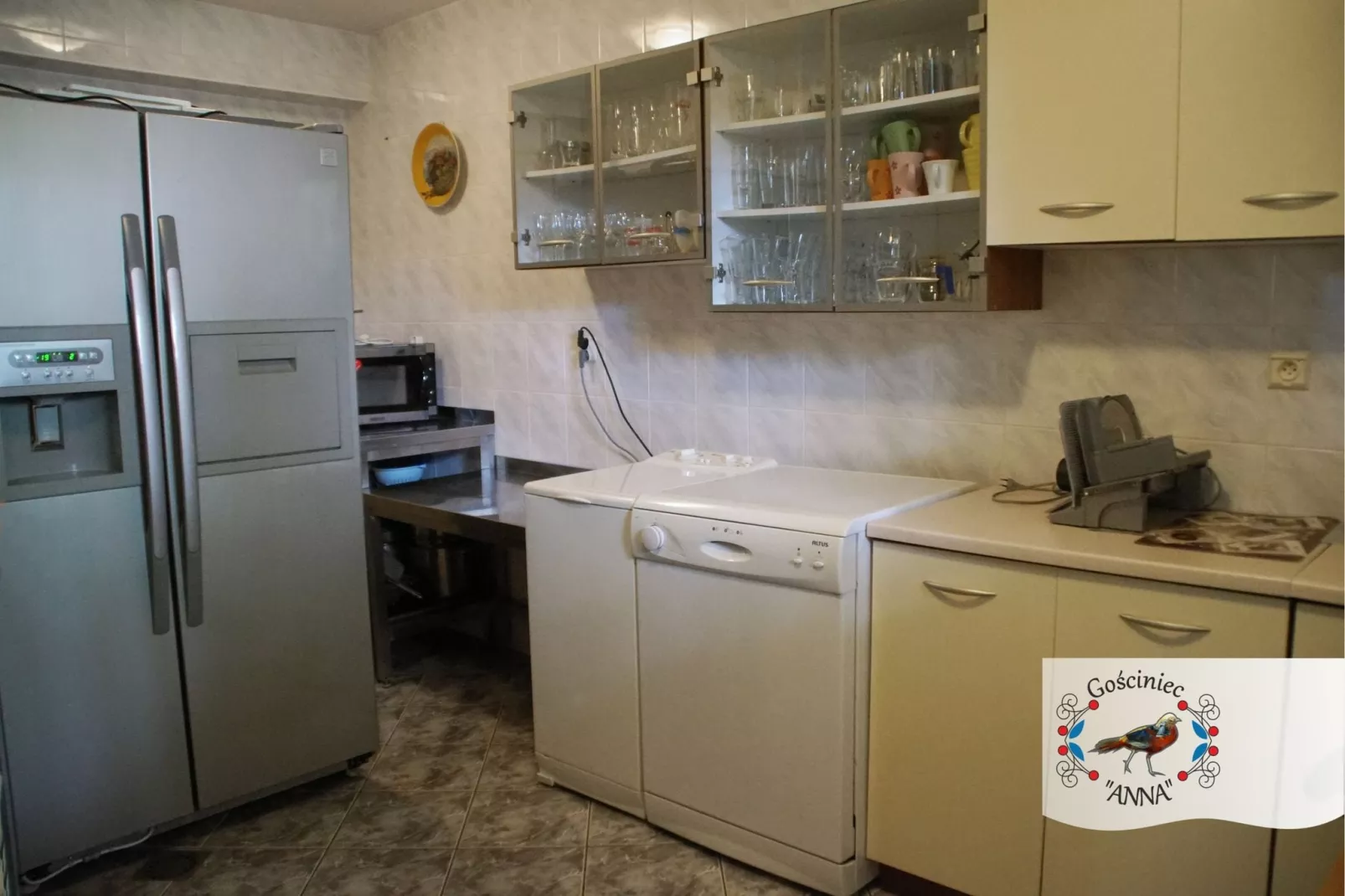 Lavish Holiday Home with Private Pool-Kitchen
