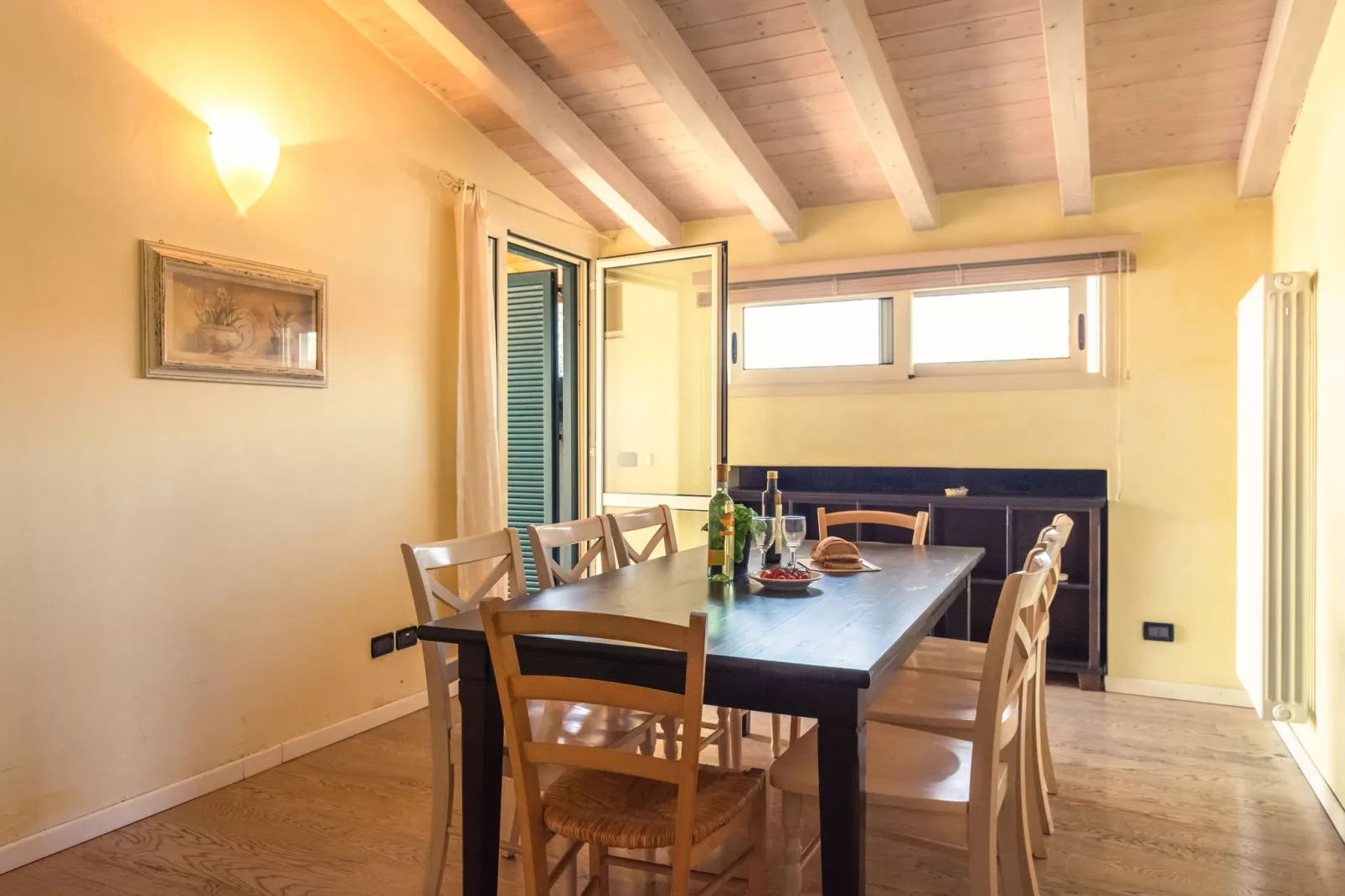 Golf D-Dining room