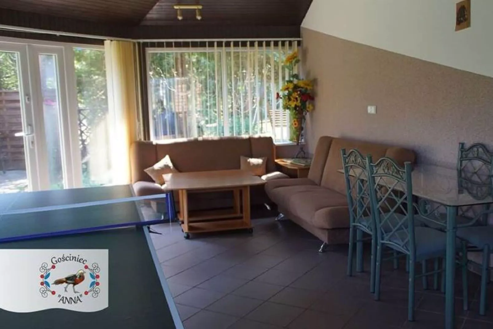 Lavish Holiday Home with Private Pool-Recreation room