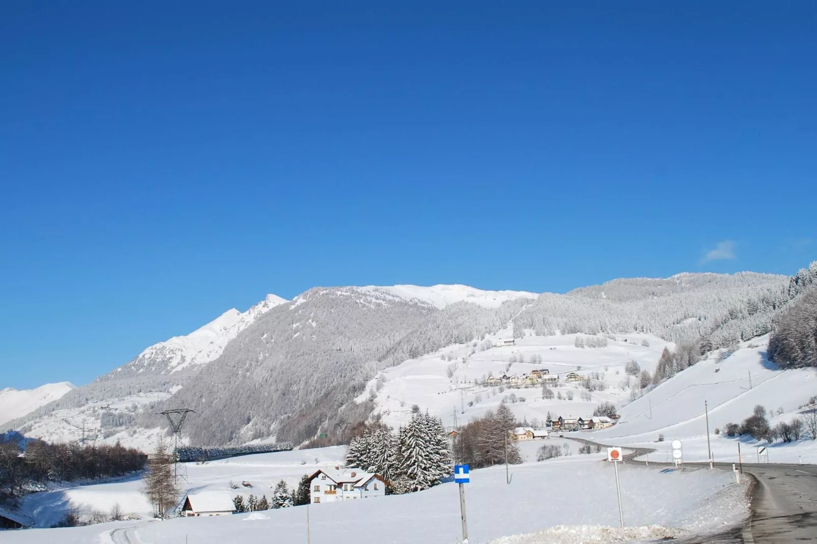 Haus Lax-Area winter 1km