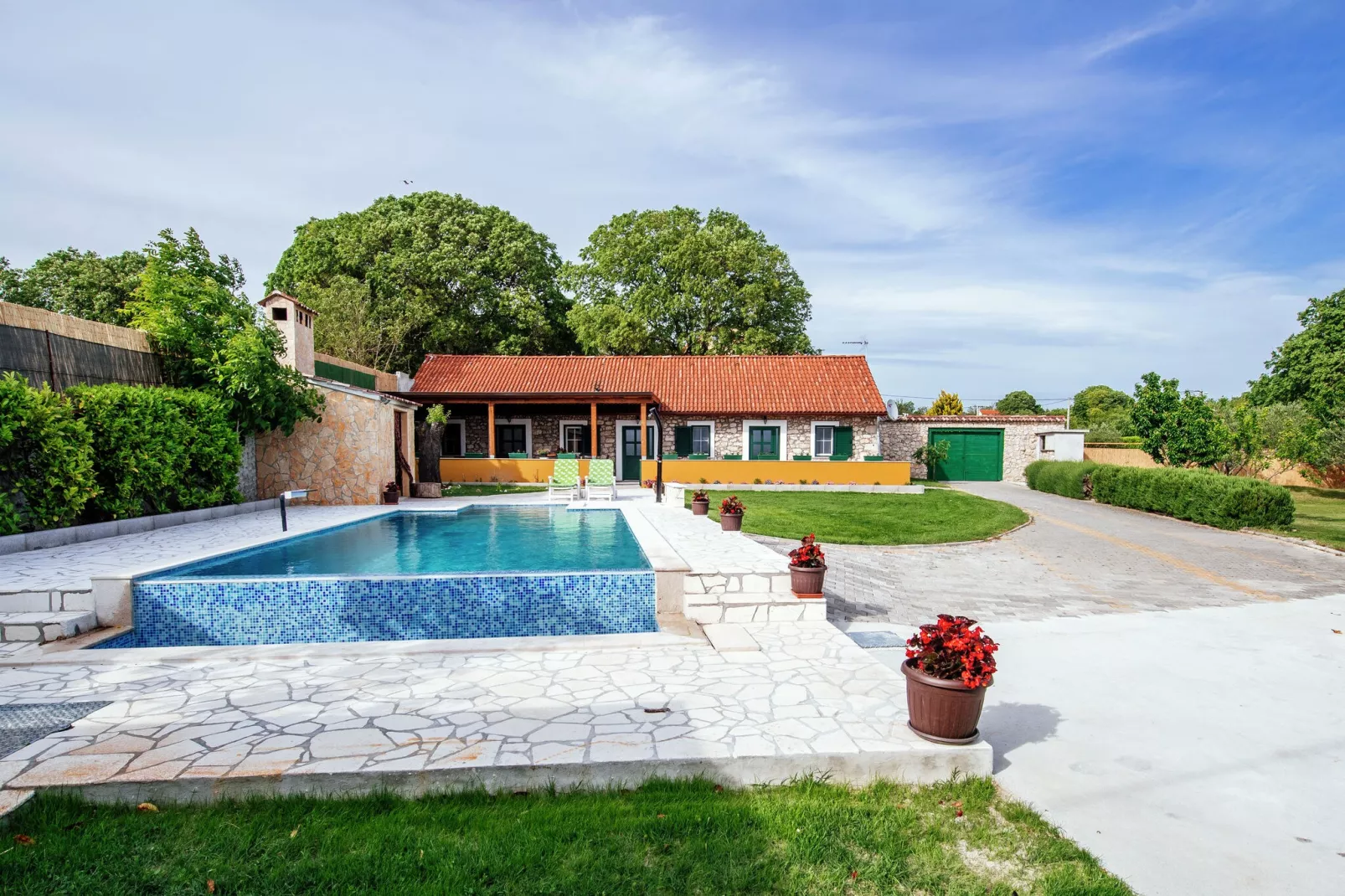 Holiday house Momo-Exterior summer