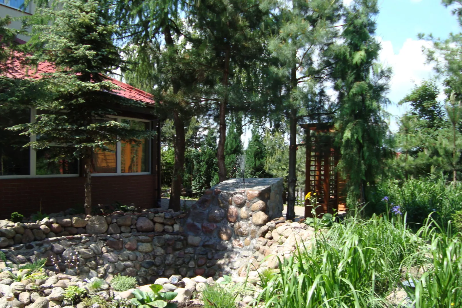Lavish Holiday Home with Private Pool-Gardens summer