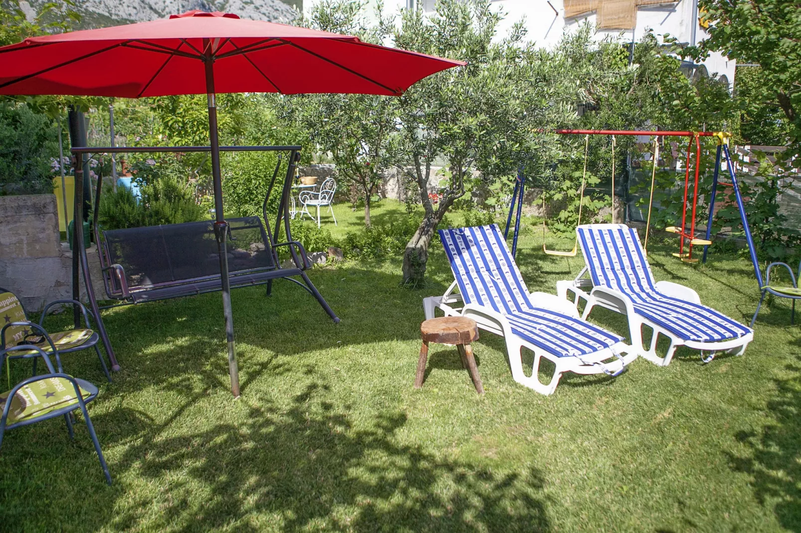 Rose apartment-Exterior summer