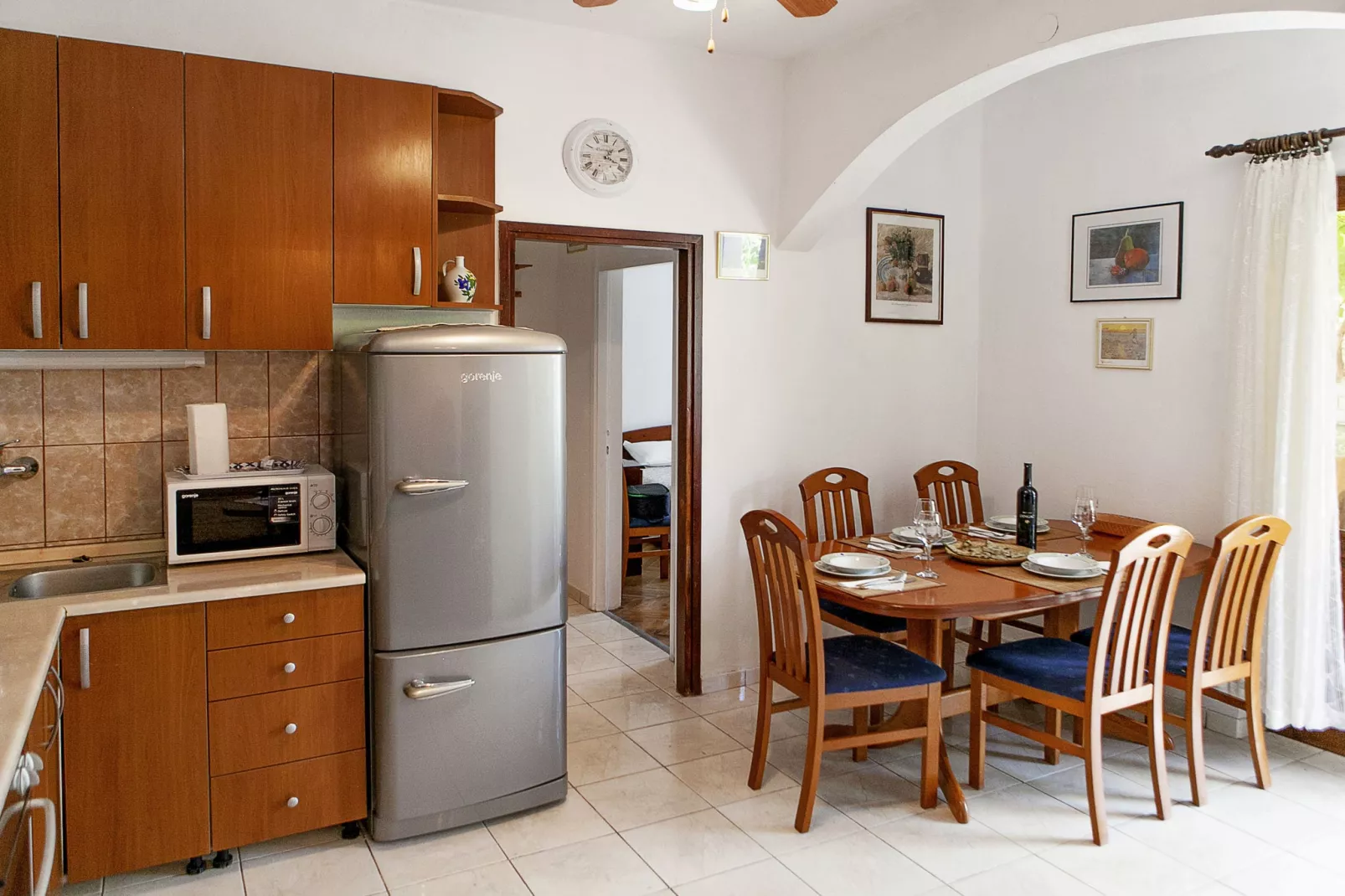 Rose apartment-Dining room