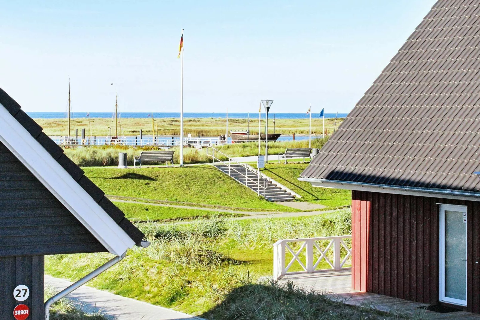 MERKUR 35+33 S DHH 2.+3. RH.-Water view