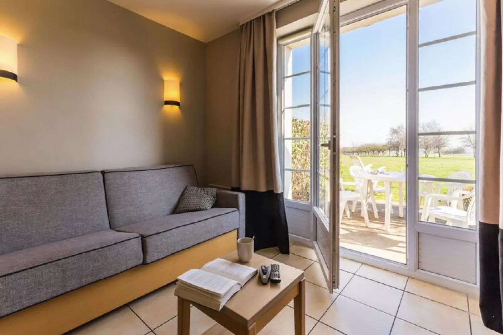 Residence Le Green Beach Port-en-Bessin-Huppain - M5 Standard House 5 p - 1 bedroom-Wohnzimmer