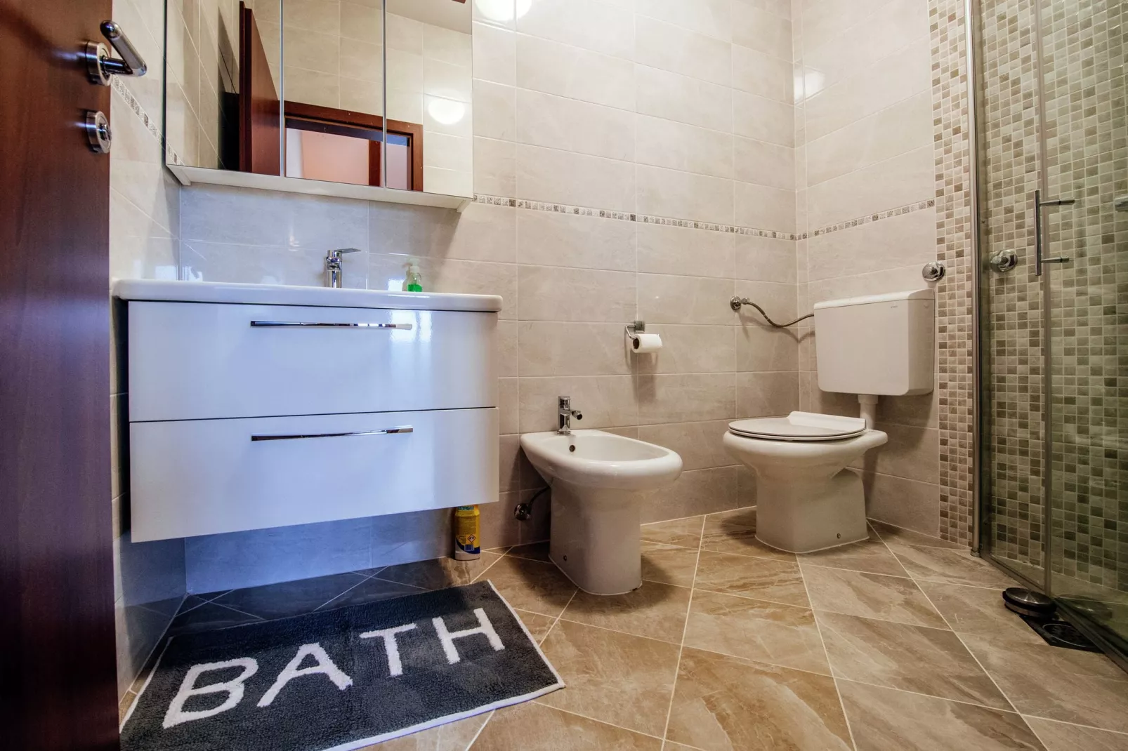 Holiday house Momo-Bathroom