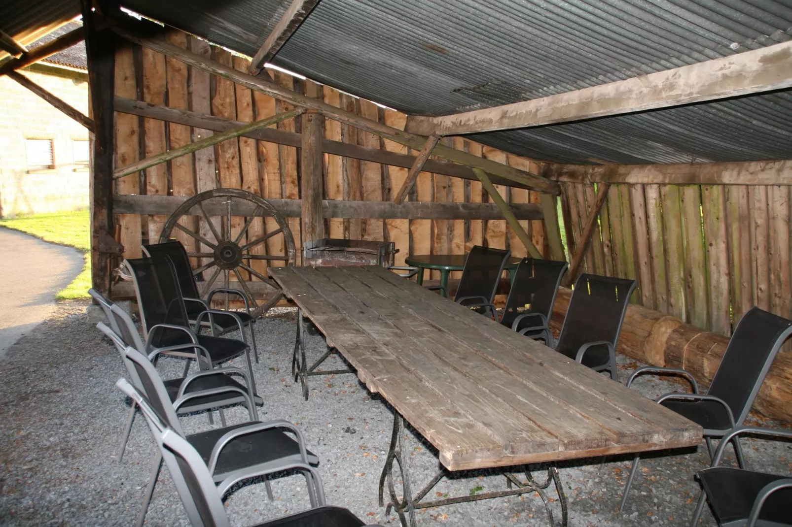 Le Moulin d'Halconreux-Terrace balcony