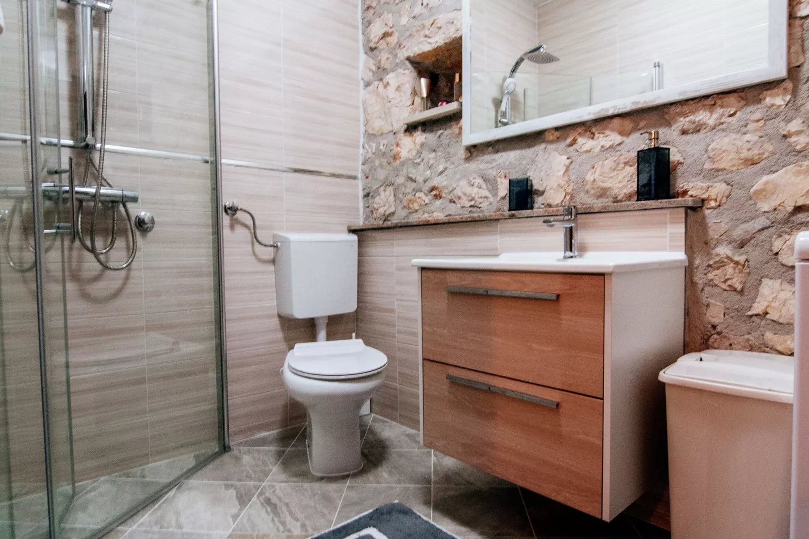 Holiday house Momo-Bathroom