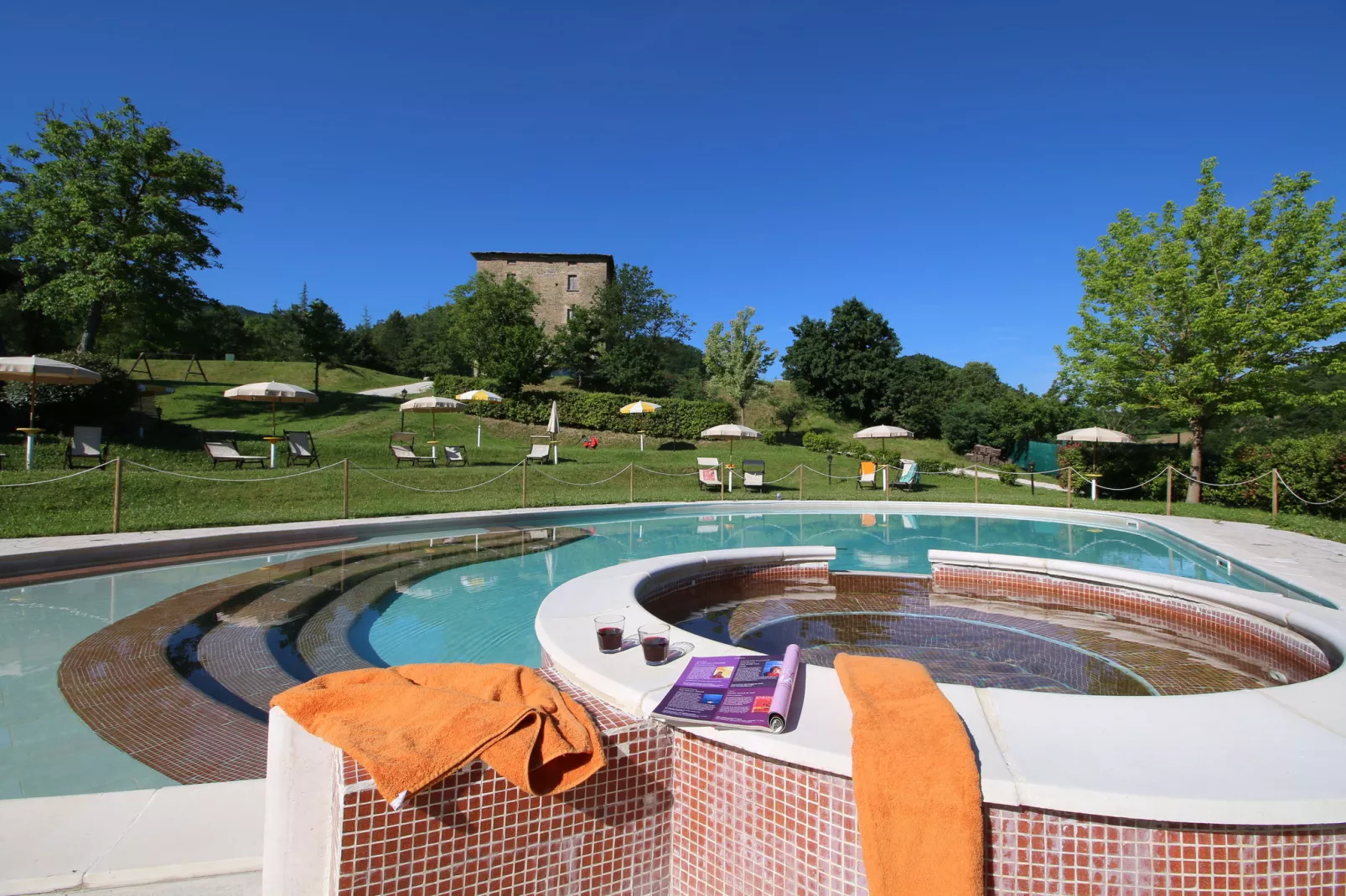 Rosa Bianca-Pool