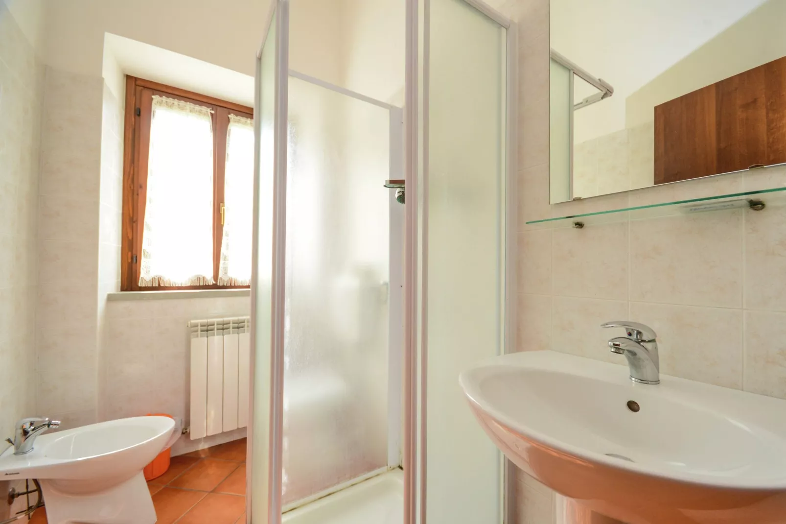 Rosa Bianca-Bathroom