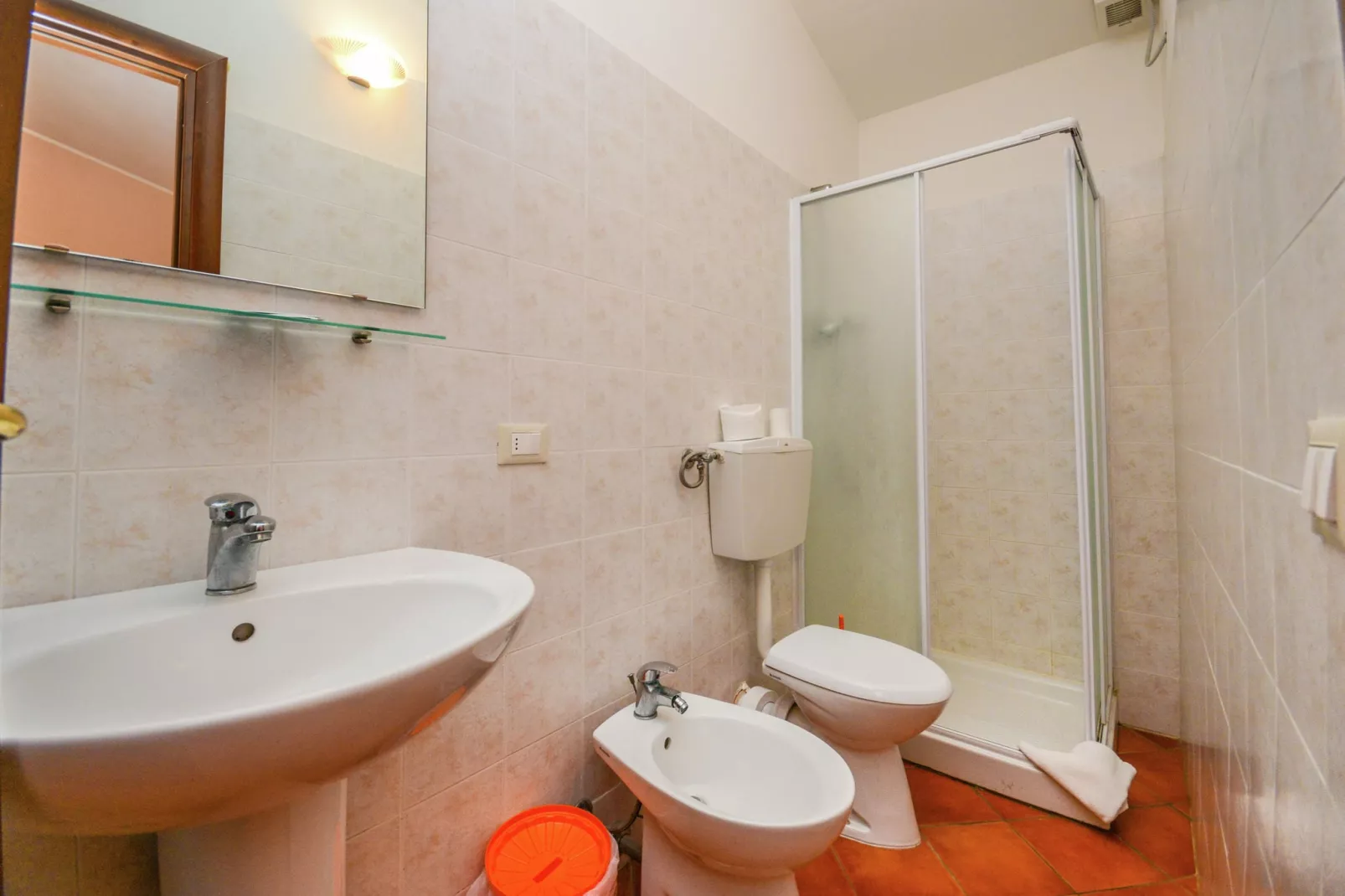 Rosa Bianca-Bathroom