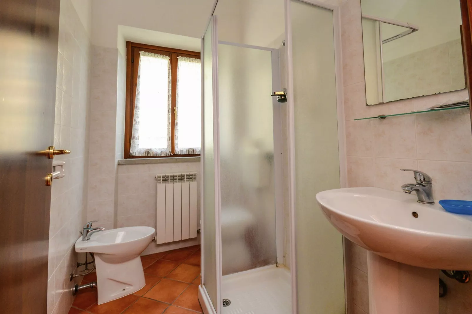 Rosa Bianca-Bathroom