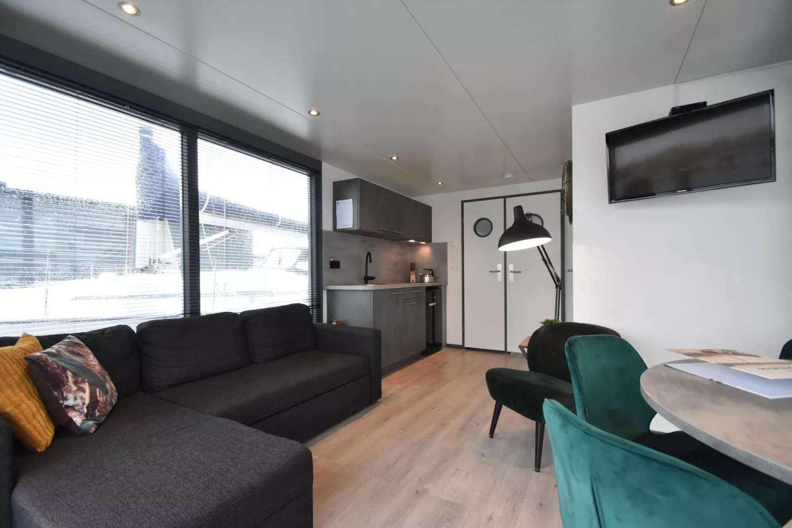 Boot Zonder Naam-Living room