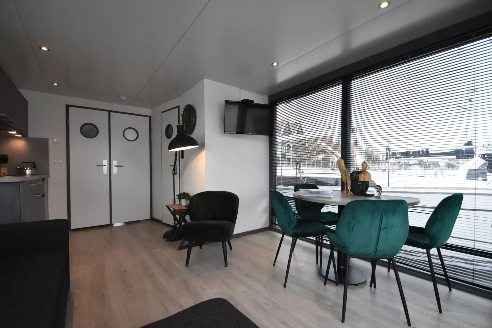Boot Zonder Naam-Dining room