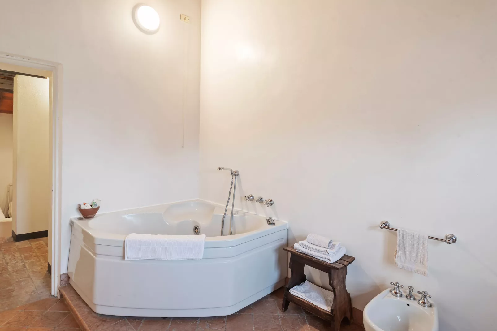 La Villetta-Bathroom