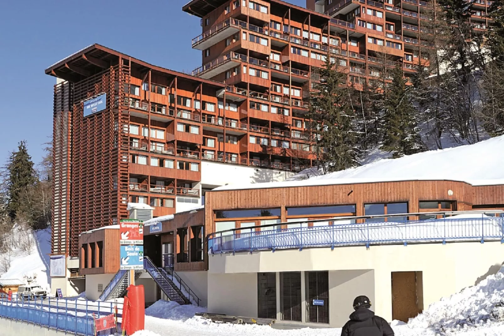 Residence Le Roc Belle Face 2-Exterior winter