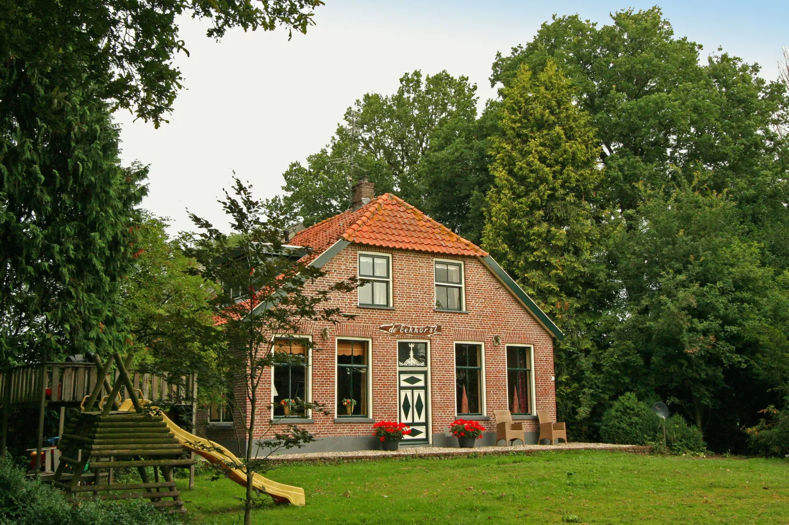De Eekhorst-Exterior summer
