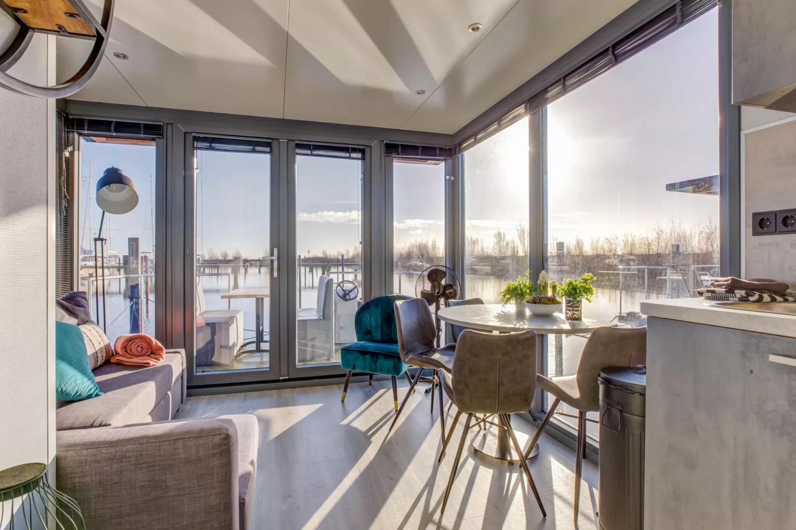 Bermuda-Dining room