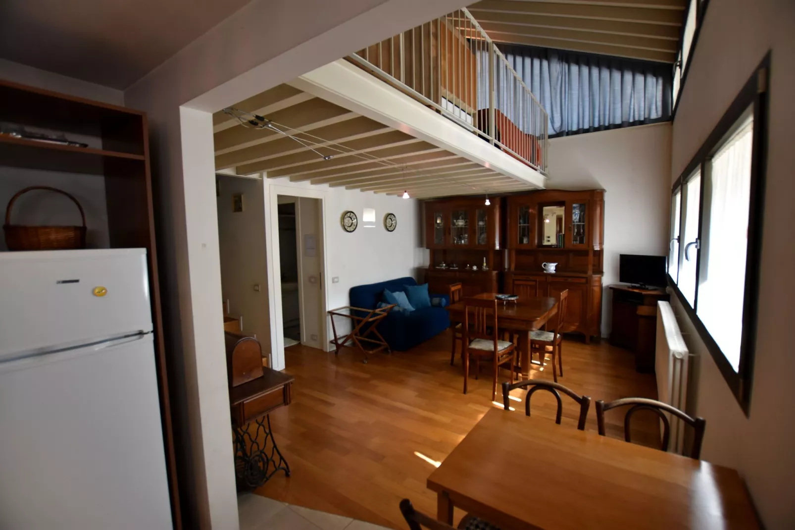 Lovere Lungolago-Living room