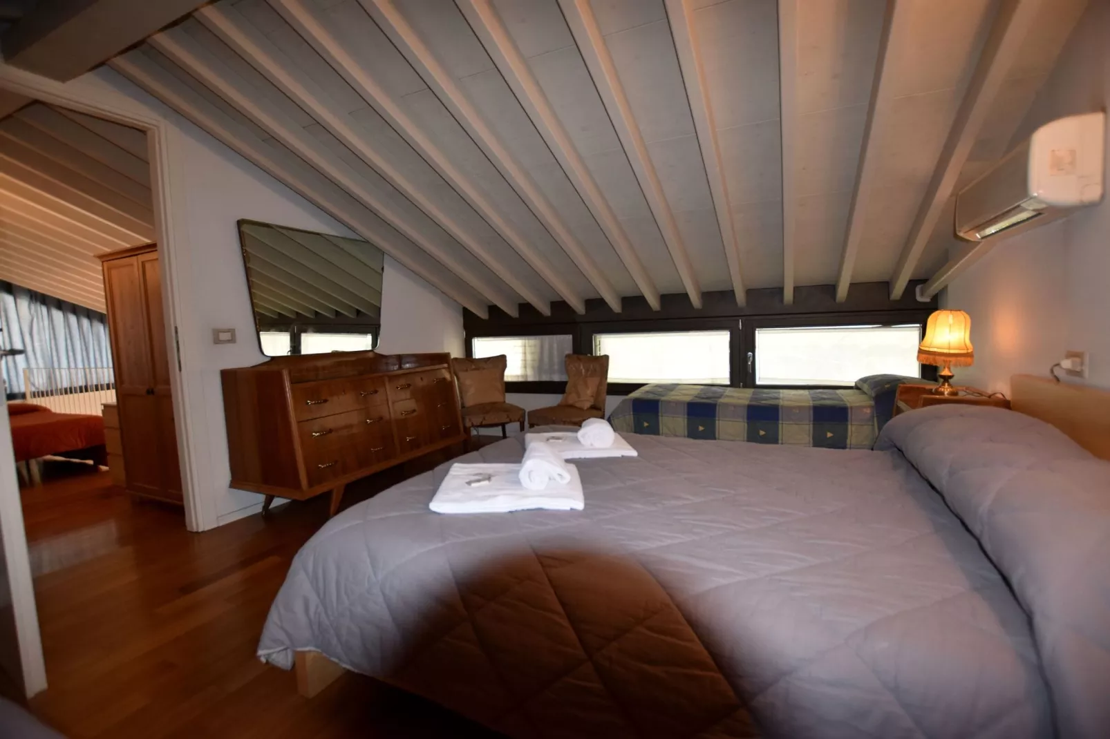 Lovere Lungolago-Bedroom