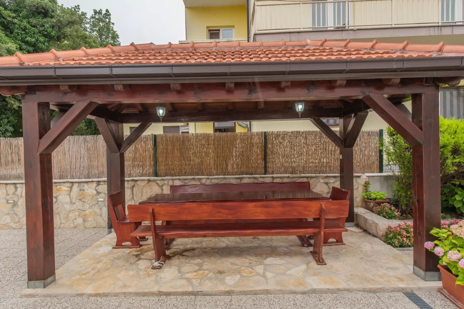 Apartman Milas 2-Gardens in summer