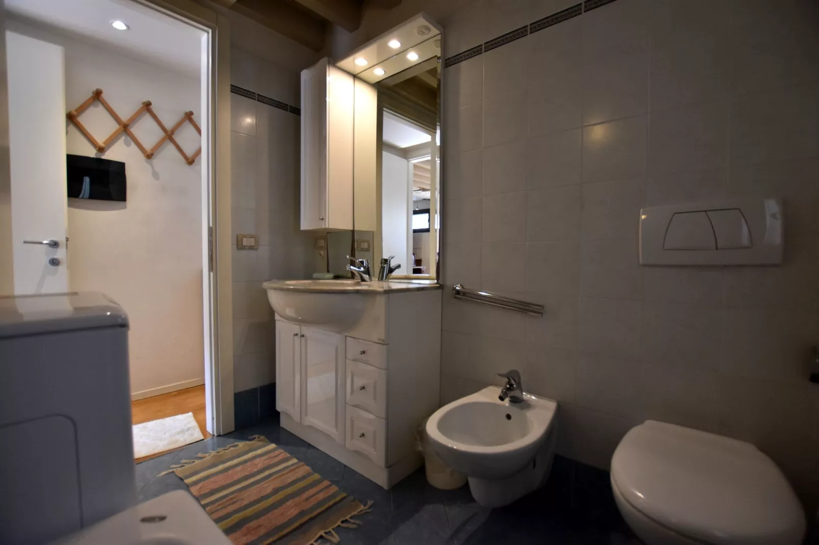 Lovere Lungolago-Bathroom