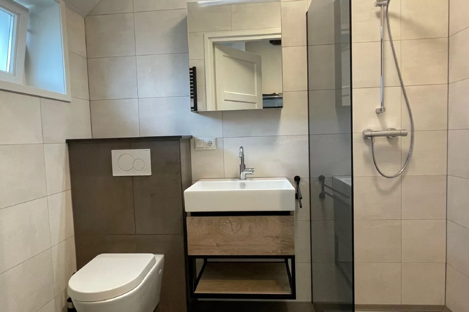 Vakantiepark de Tabaksschuur 4-Bathroom